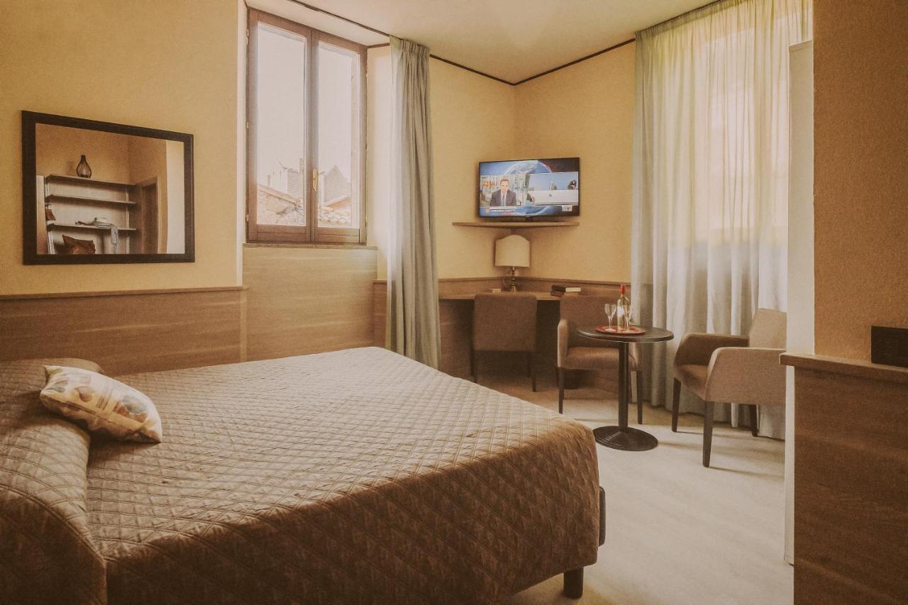 Hotel Valentino Centro Storico Orvieto Kültér fotó
