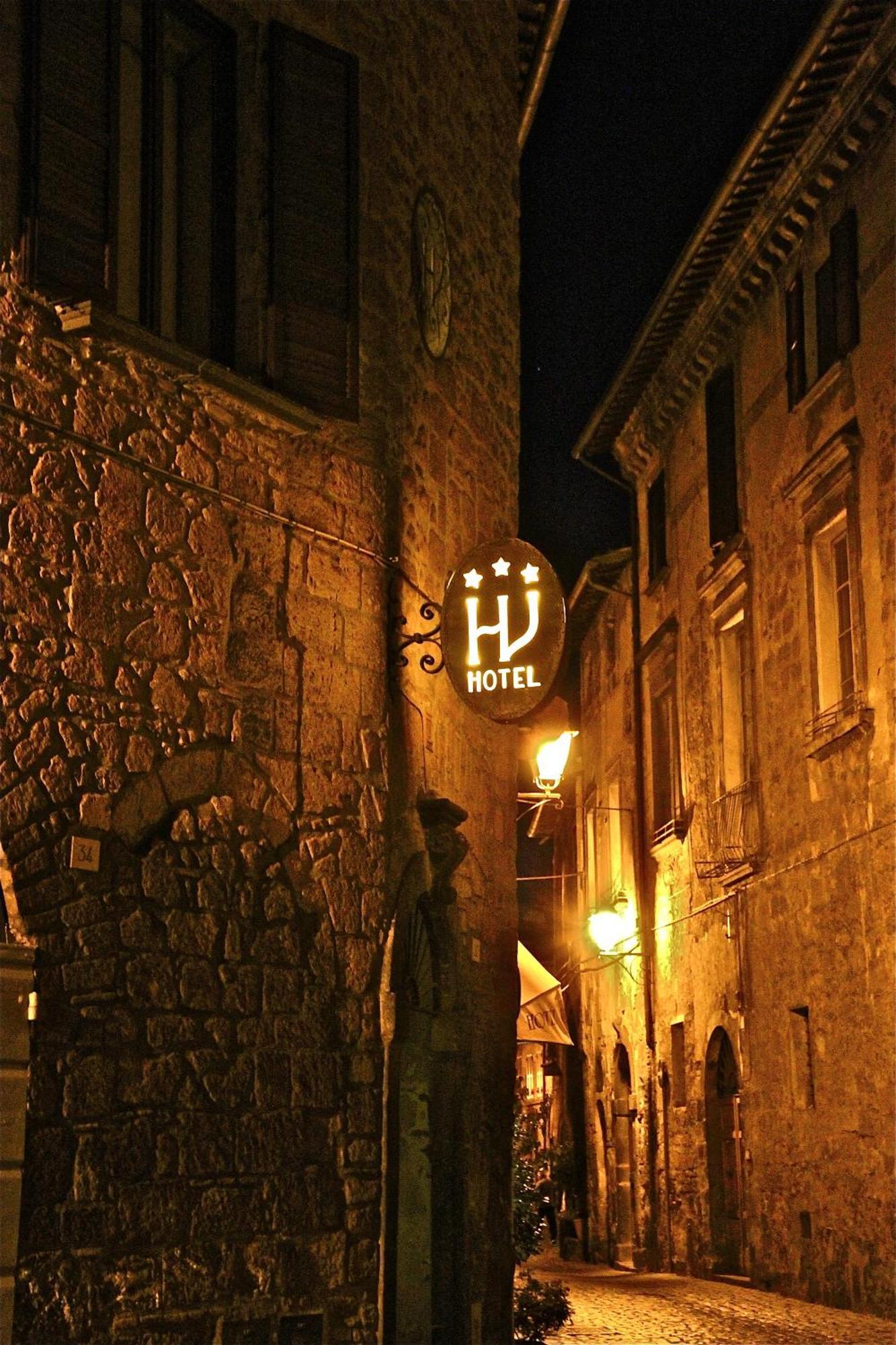 Hotel Valentino Centro Storico Orvieto Kültér fotó
