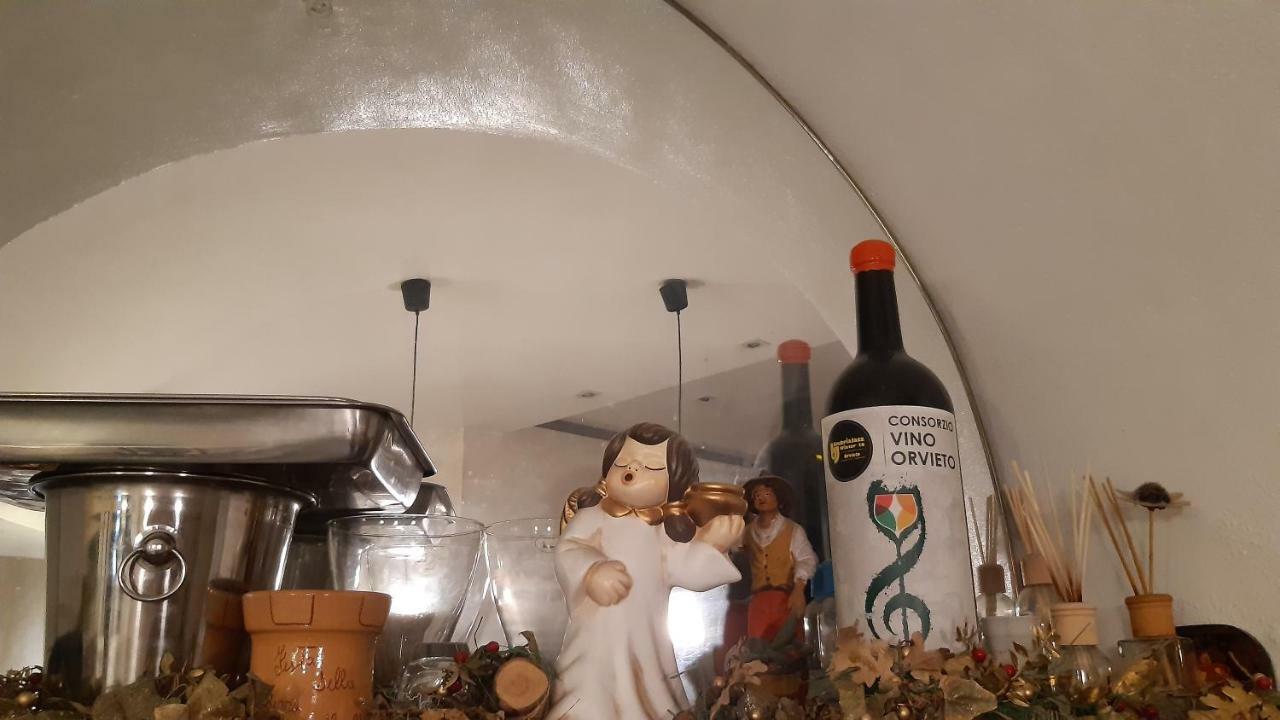 Hotel Valentino Centro Storico Orvieto Kültér fotó